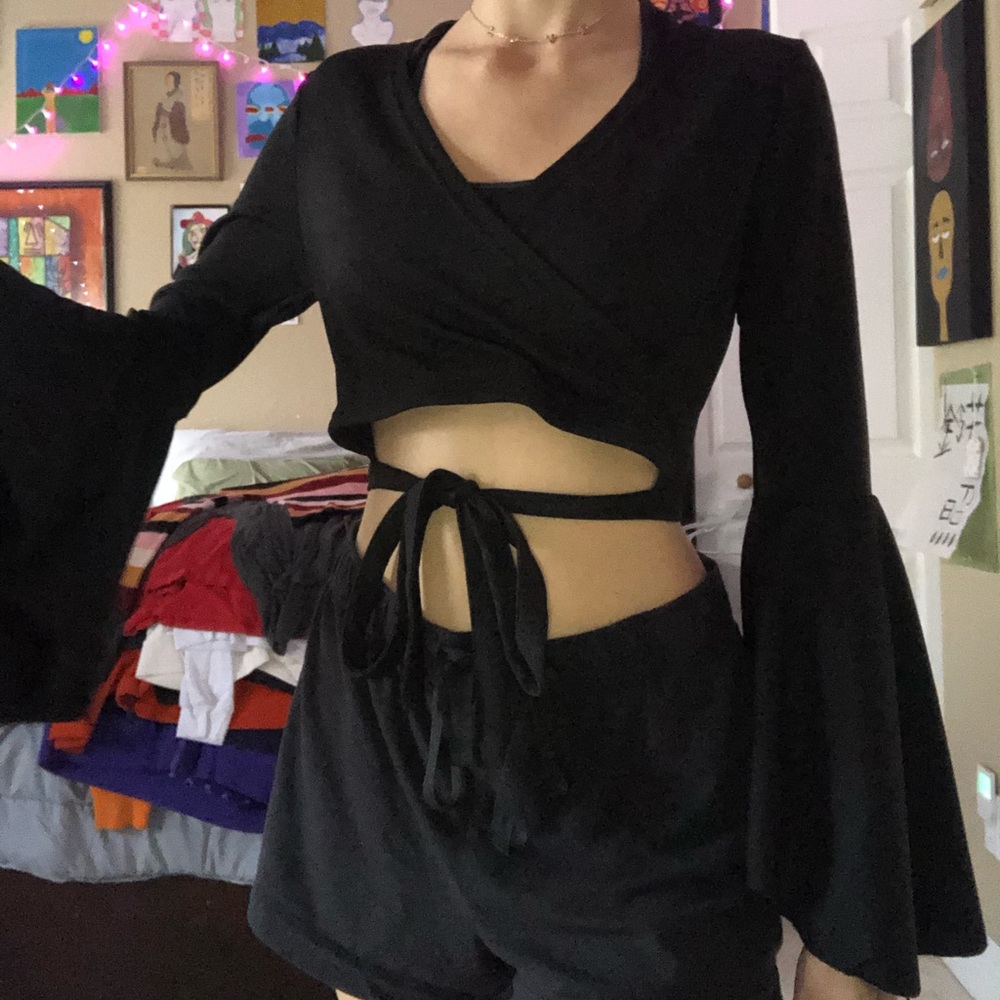 Black cropped blouse with flare sleeve